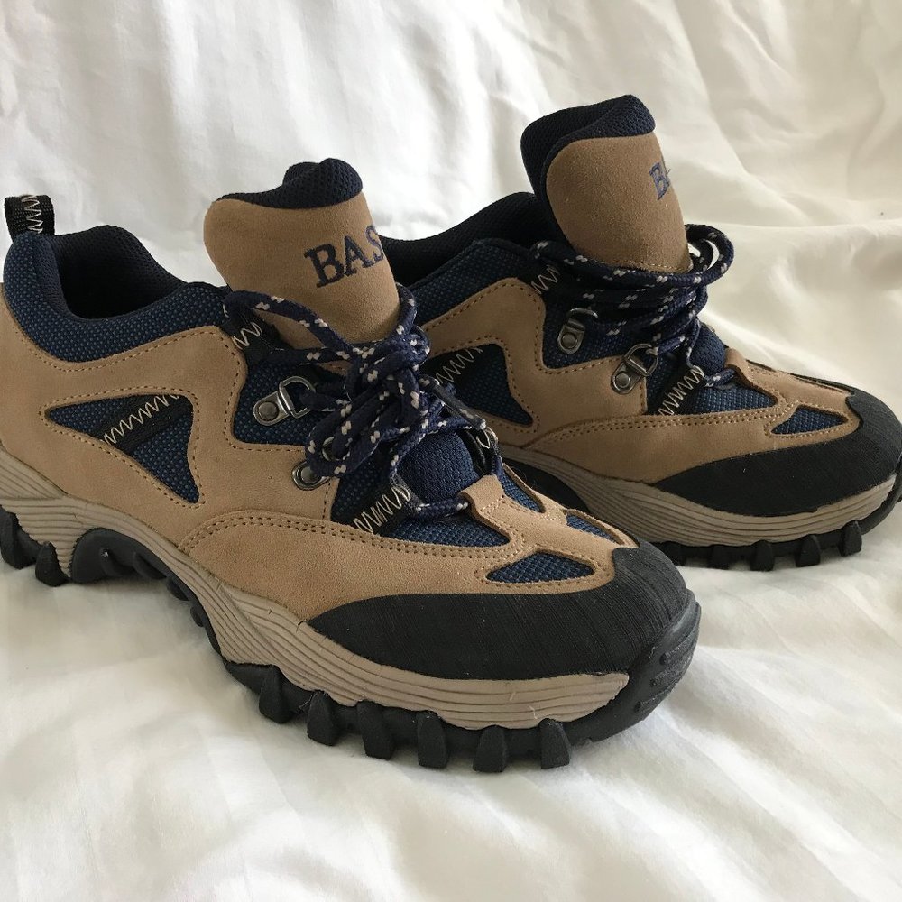 Bass Hiking Boots, leather uppers Sz 8.5 like new